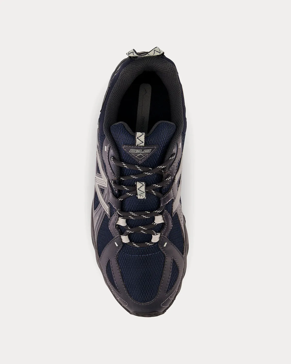 610v1 Black / Phantom / Classic Black Low Top Sneakers