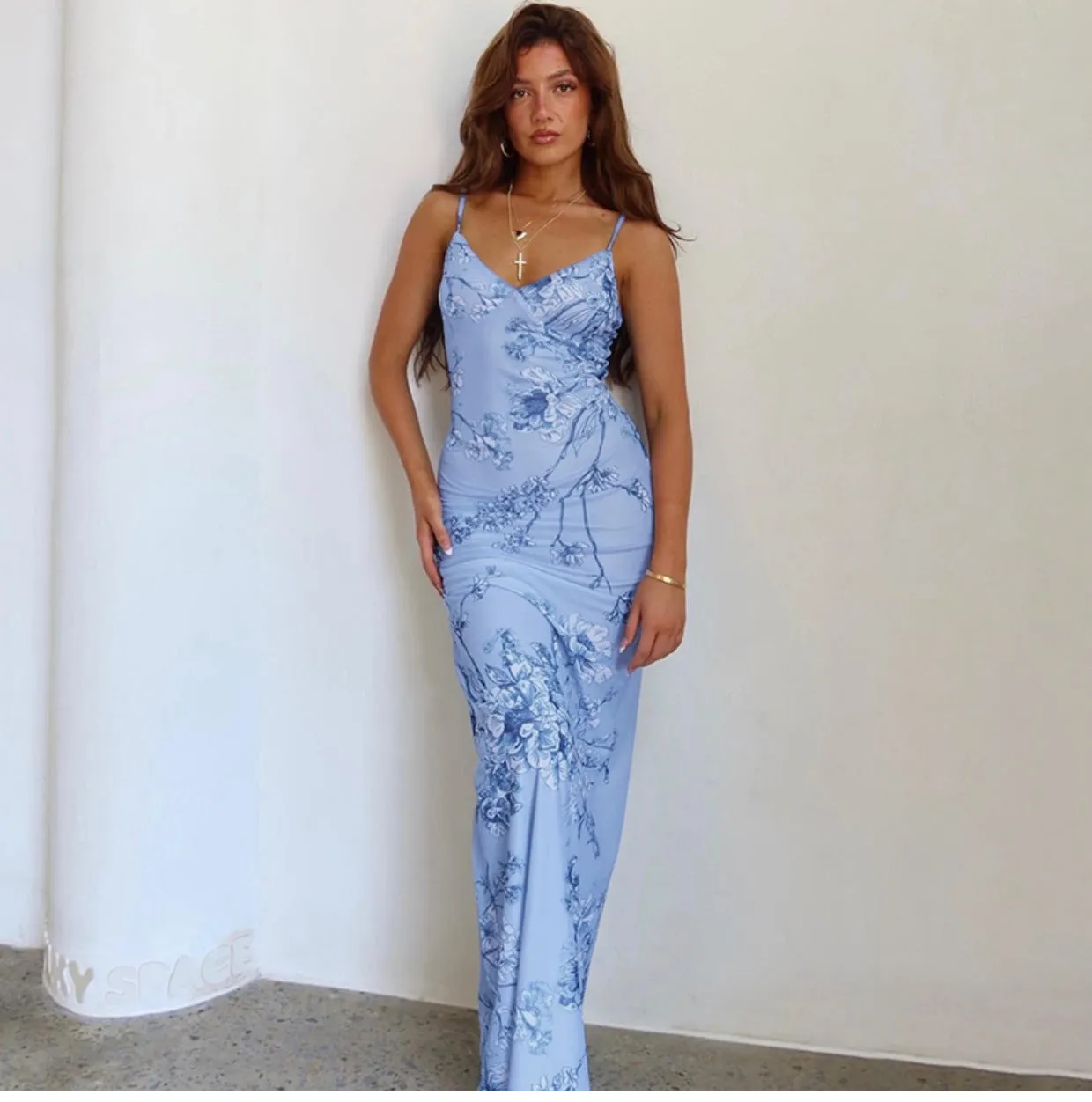 Amozae-Christmas Outfits New Year's Eve Dress Night Out Club Dresses cute winter outfits Saniya Floral Maxi Slip Dress