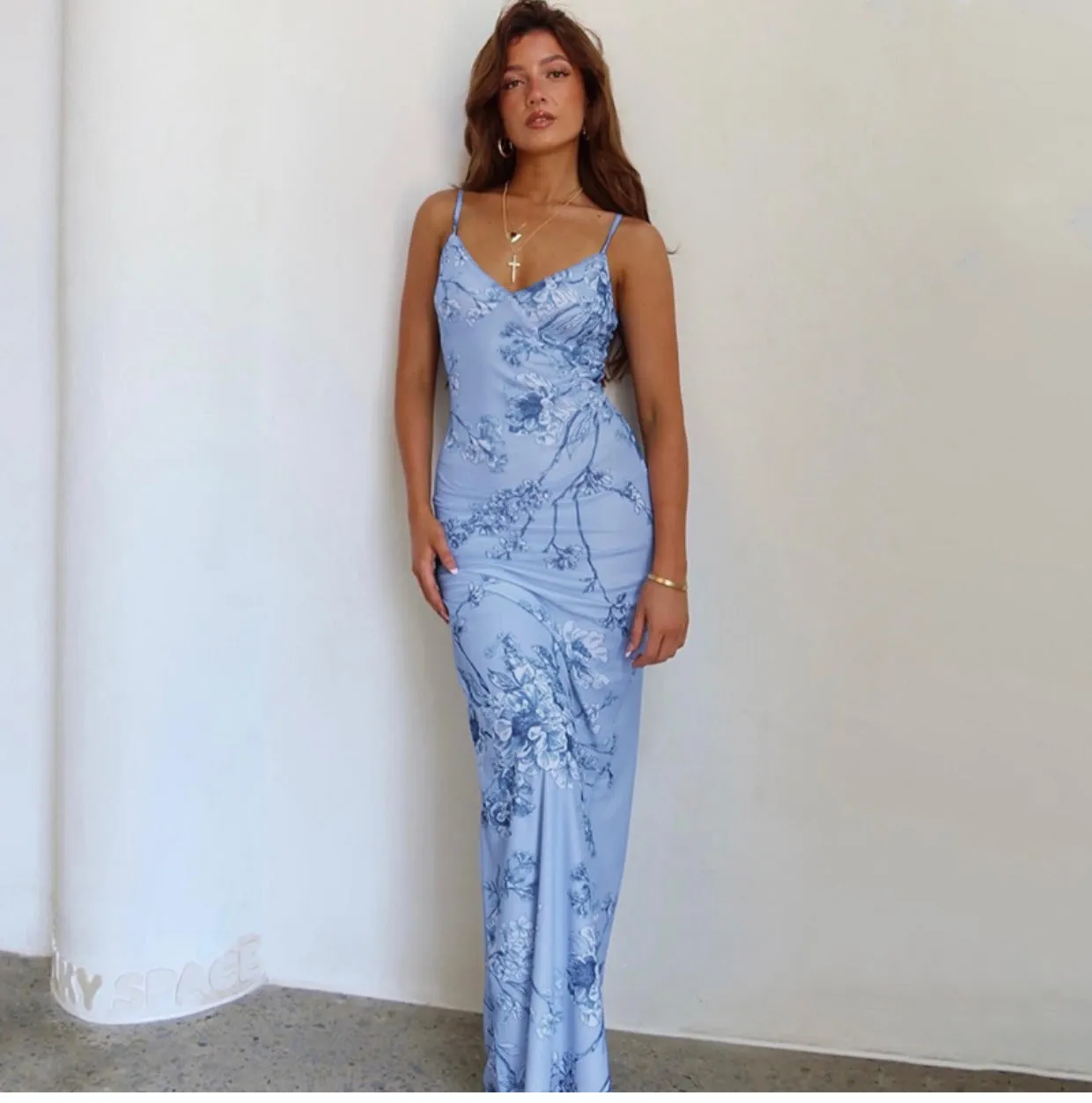 Amozae-Christmas Outfits New Year's Eve Dress Night Out Club Dresses cute winter outfits Saniya Floral Maxi Slip Dress