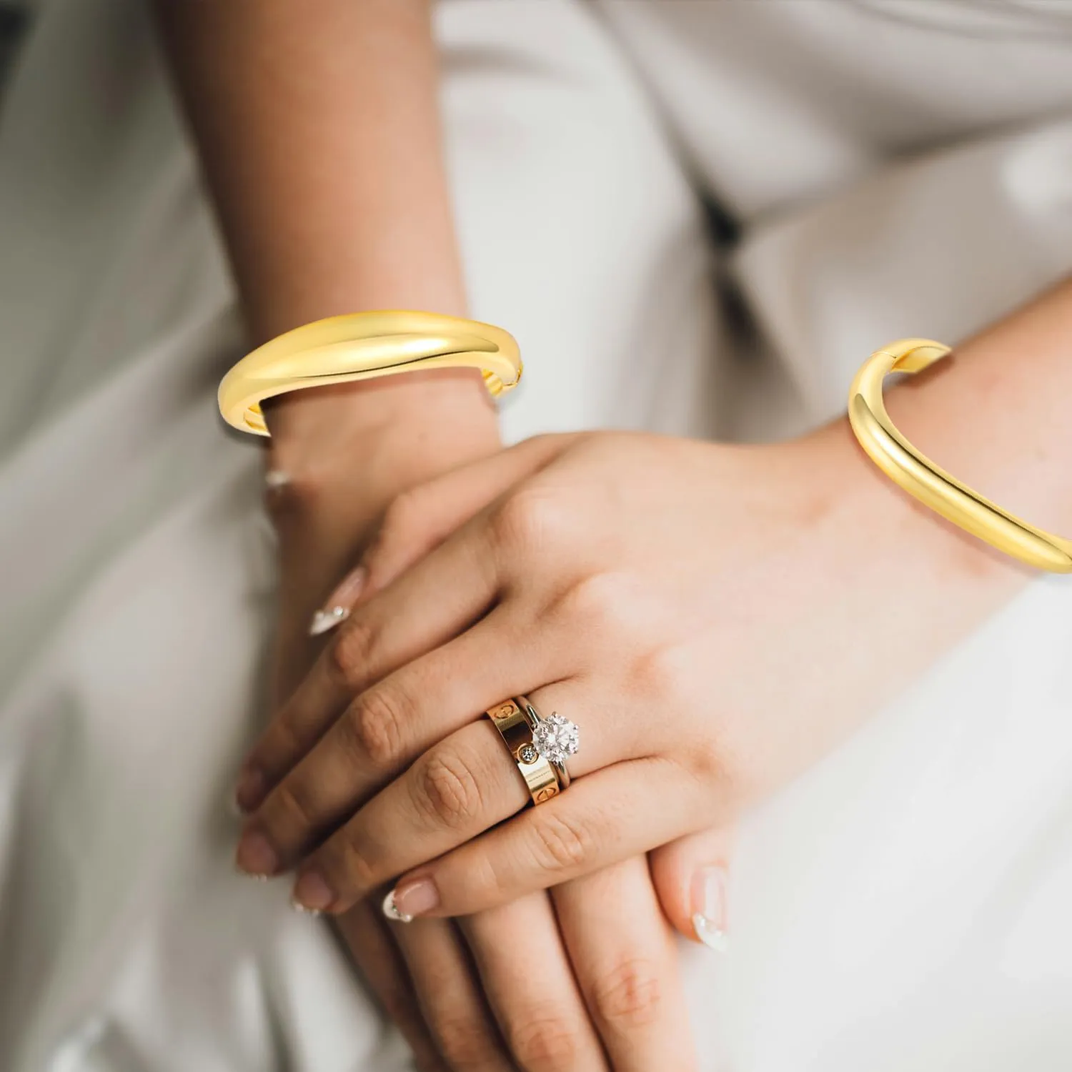 Gold Bangles Bracelets for Women Chunky Gold Cuff Bracelet Set 2PCS Trendy Bracelet for Women Irregular Cuff Hinged Wide 14K Gold Plated Bracelet
