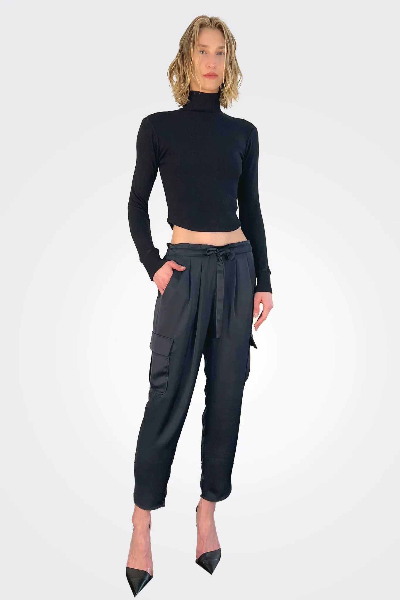 Ronnie Crop Turtleneck Top - Black
